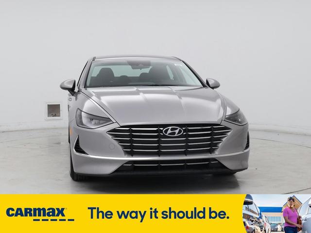 Photo of 2023 Silver Hyundai SONATA