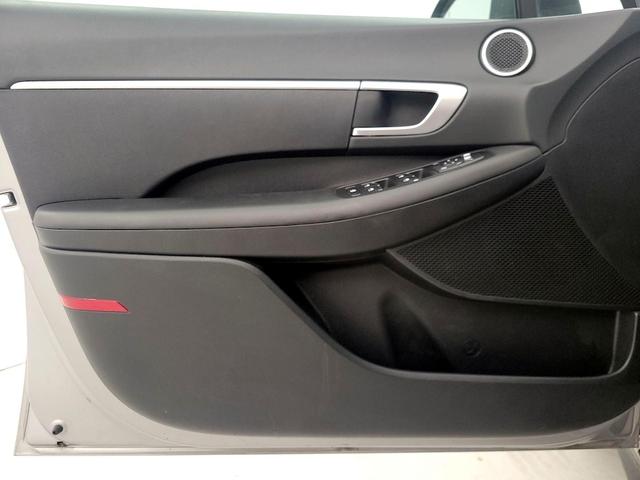 Photo of 2023 Silver Hyundai SONATA
