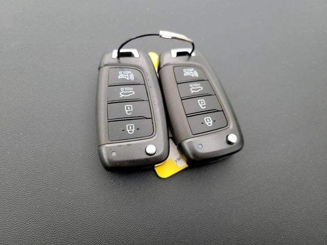 Photo of 2023 Silver Hyundai SONATA