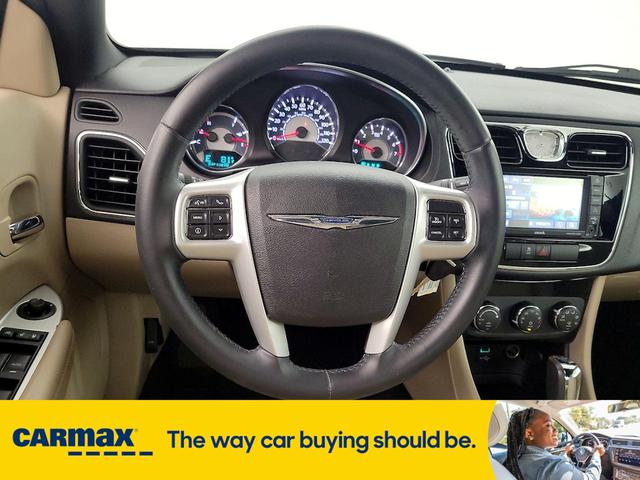 Photo of 2014 Blue Chrysler 200