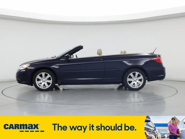 Photo of 2014 Blue Chrysler 200
