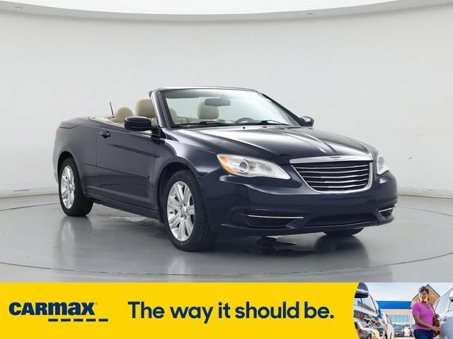 Photo of 2014 Blue Chrysler 200