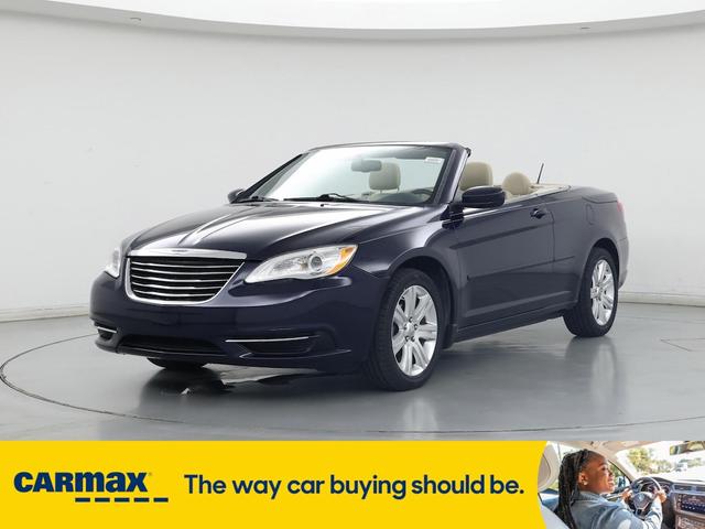 Photo of 2014 Blue Chrysler 200
