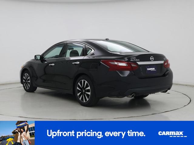 Photo of 2018 Black Nissan Altima