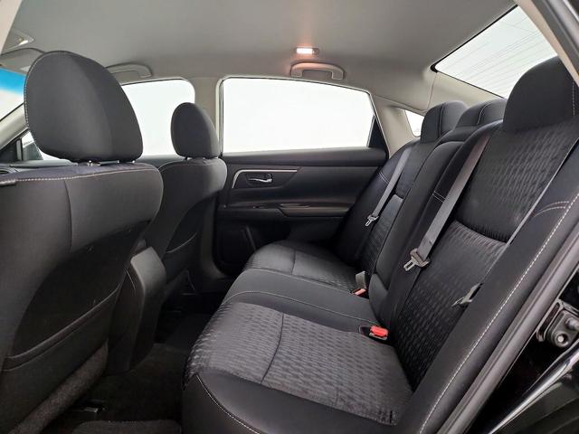 Photo of 2018 Black Nissan Altima