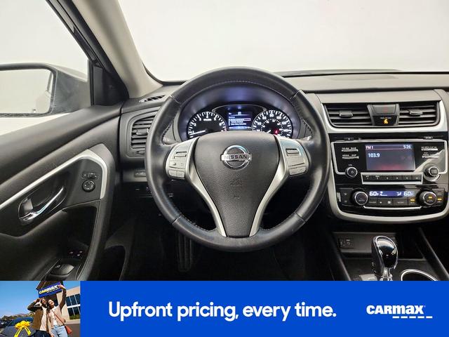 Photo of 2018 Black Nissan Altima