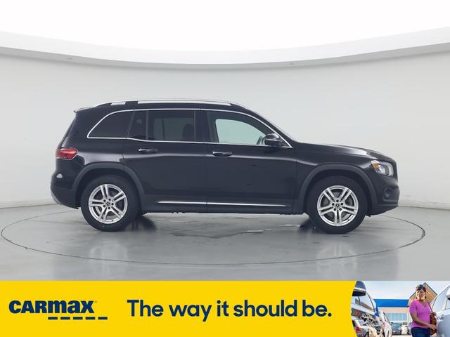 Photo of 2022 Black Mercedes-Benz GLB 250