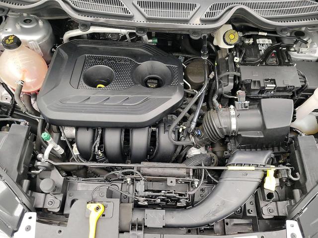 Photo of 2021 Silver Ford EcoSport