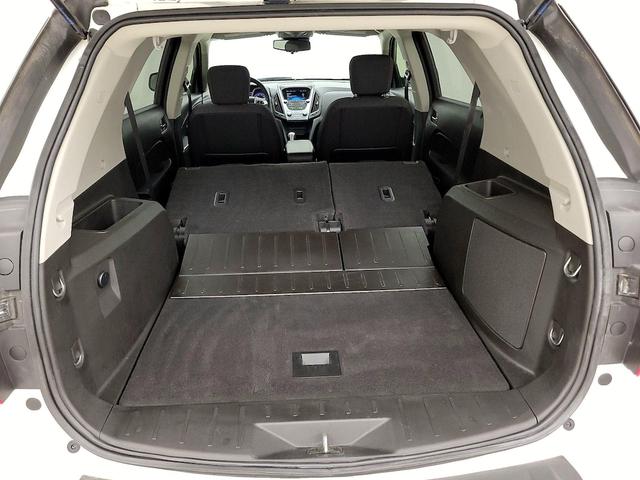 Photo of 2015 White Chevrolet Equinox
