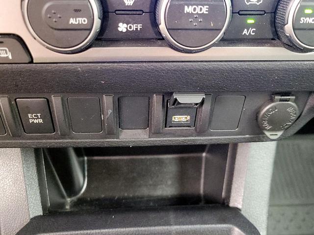 Photo of 2022 Silver Toyota Tacoma