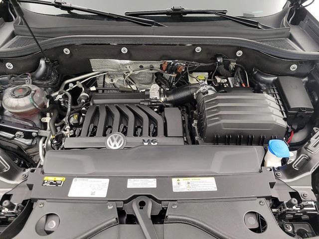 Photo of 2023 Gray Volkswagen Atlas