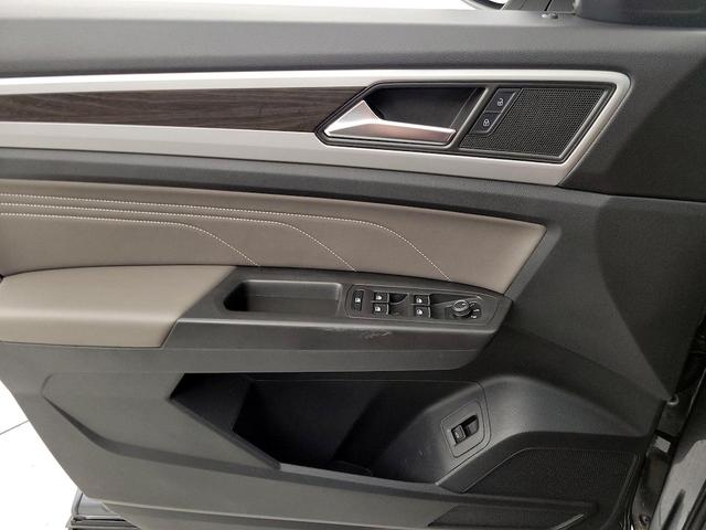 Photo of 2023 Gray Volkswagen Atlas