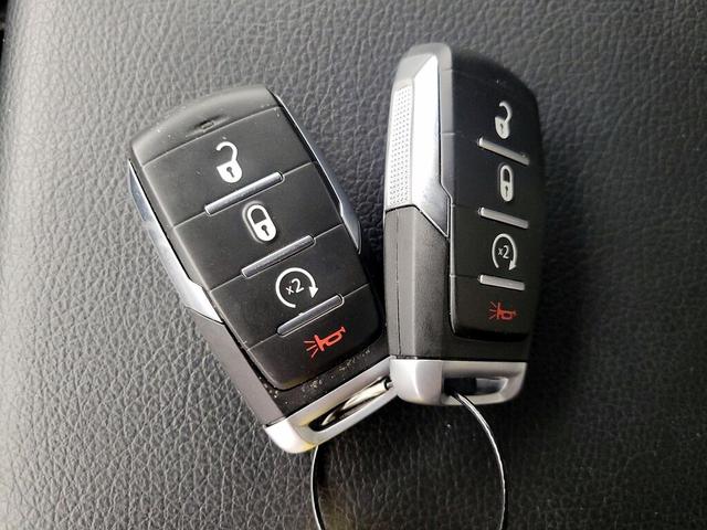 Photo of 2021 Gray RAM 1500