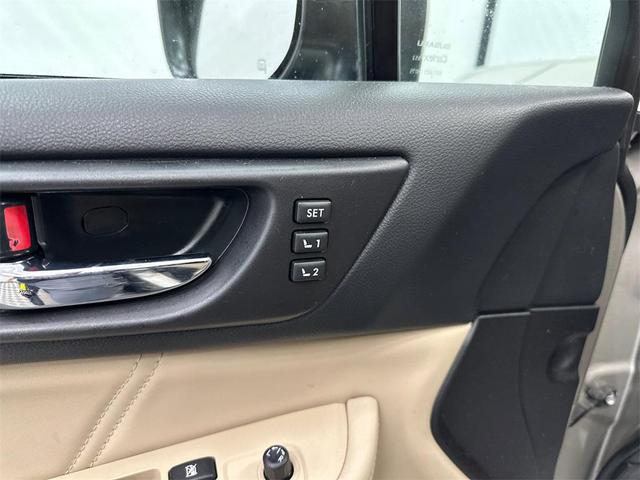Photo of 2018 Tungsten Metallic Subaru Outback