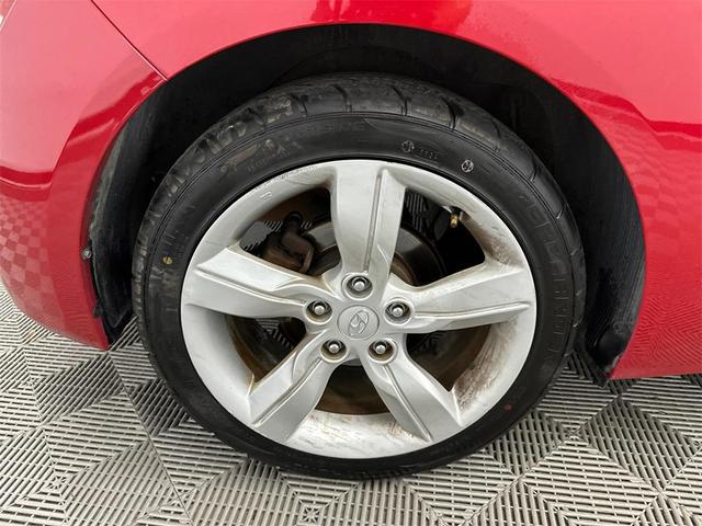 Photo of 2014 Boston Red Metallic Hyundai Veloster