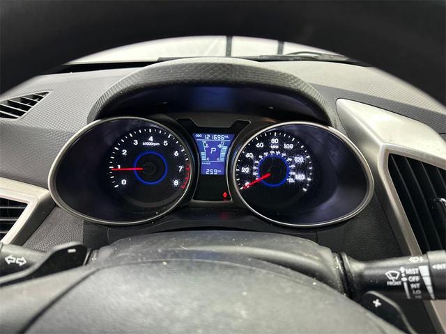 Photo of 2014 Boston Red Metallic Hyundai Veloster