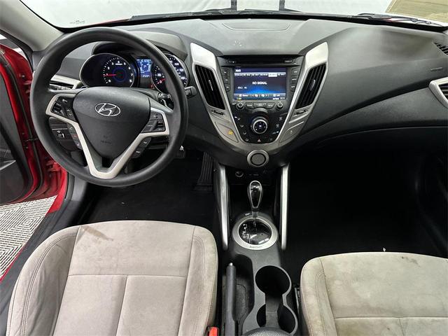 Photo of 2014 Boston Red Metallic Hyundai Veloster