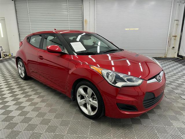 Photo of 2014 Boston Red Metallic Hyundai Veloster