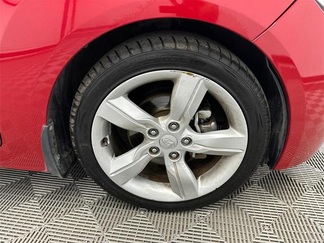 Photo of 2014 Boston Red Metallic Hyundai Veloster