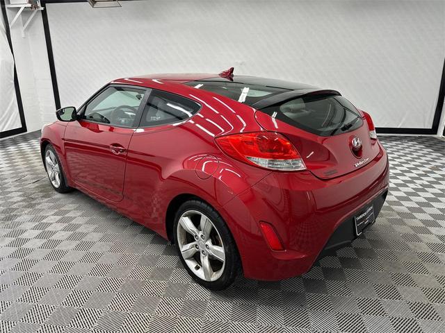 Photo of 2014 Boston Red Metallic Hyundai Veloster