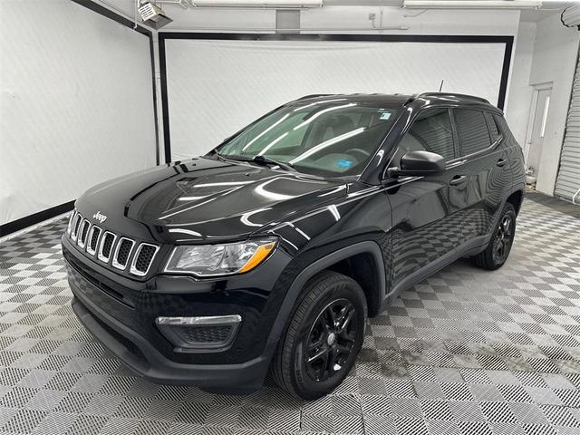 Photo of 2017 Diamond Black Crystal Pearlcoat Jeep New Compass