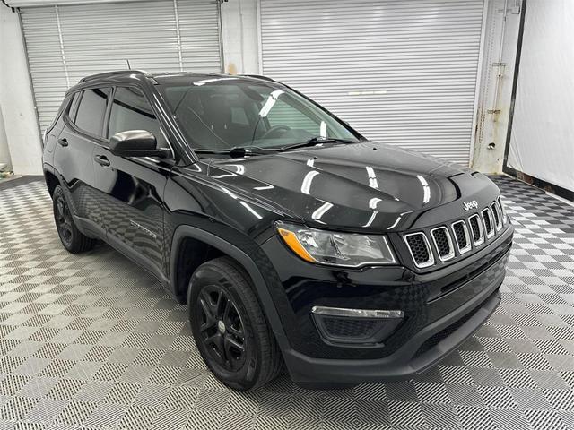 Photo of 2017 Diamond Black Crystal Pearlcoat Jeep New Compass