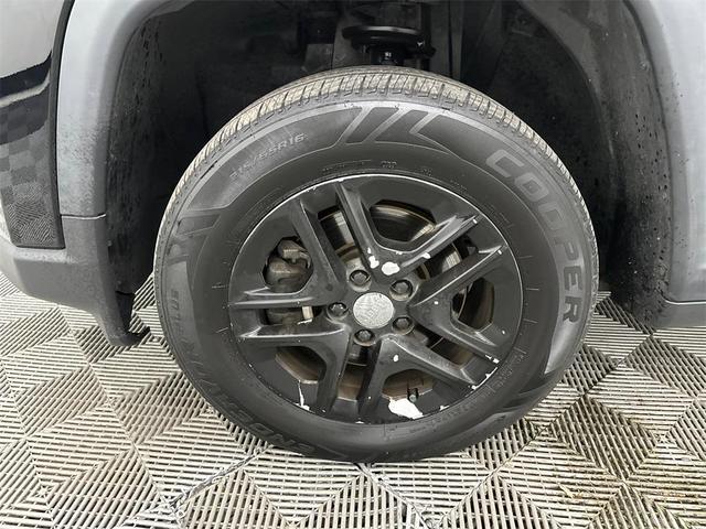 Photo of 2017 Diamond Black Crystal Pearlcoat Jeep New Compass