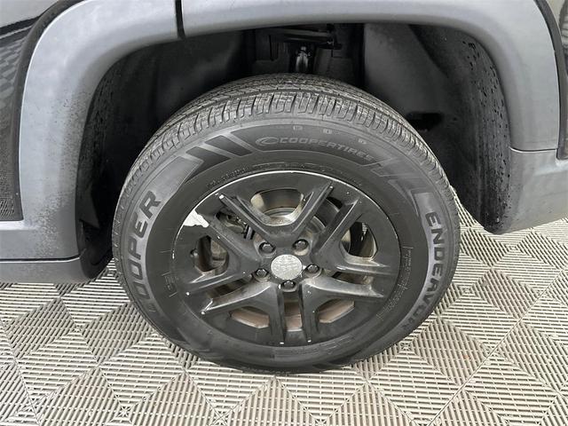Photo of 2017 Diamond Black Crystal Pearlcoat Jeep New Compass