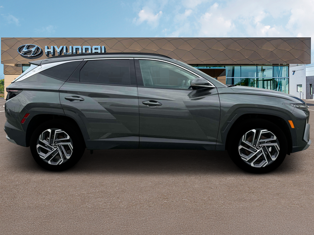 Photo of 2025 Amazon Gray Hyundai TUCSON Hybrid