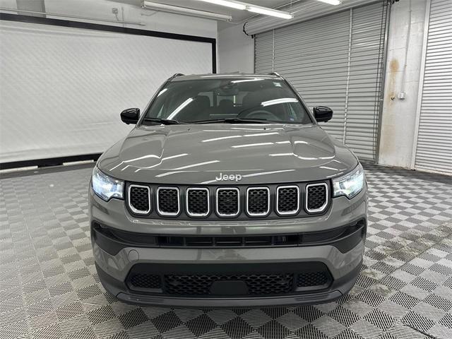 Photo of 2023 Sting-Gray Clearcoat Jeep Compass