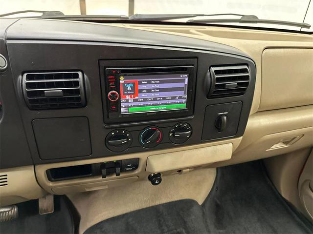 Photo of 2005 Red Ford F-350