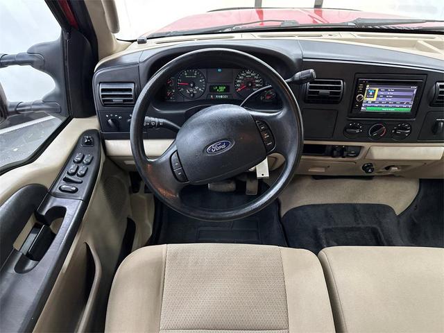 Photo of 2005 Red Ford F-350