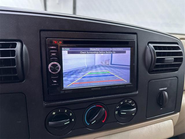 Photo of 2005 Red Ford F-350