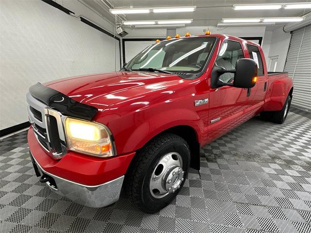 Photo of 2005 Red Ford F-350
