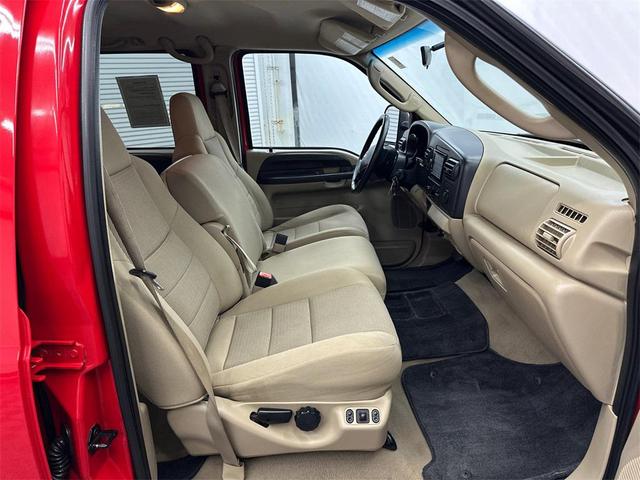 Photo of 2005 Red Ford F-350