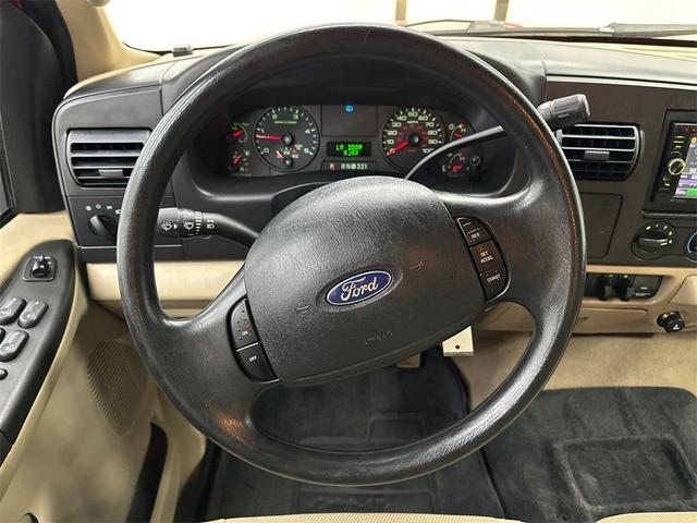 Photo of 2005 Red Ford F-350
