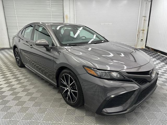 Photo of 2023 Predawn Gray Mica Toyota Camry
