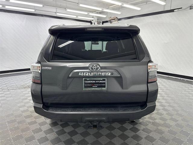 Photo of 2016 Magnetic Gray Metallic Toyota 4Runner
