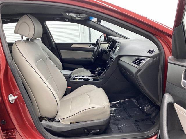 Photo of 2015 Venetian Red Hyundai SONATA