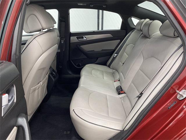 Photo of 2015 Venetian Red Hyundai SONATA