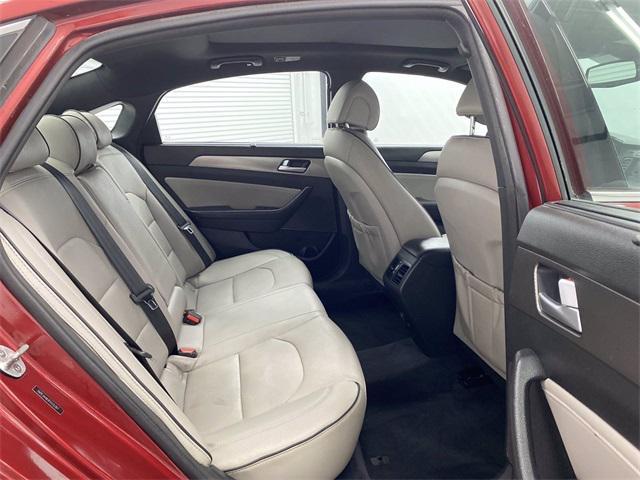 Photo of 2015 Venetian Red Hyundai SONATA
