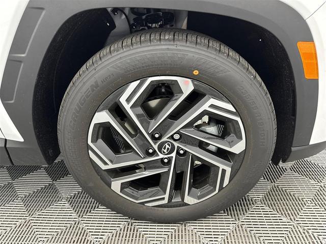 Photo of 2025 Serenity White Pearl Hyundai TUCSON