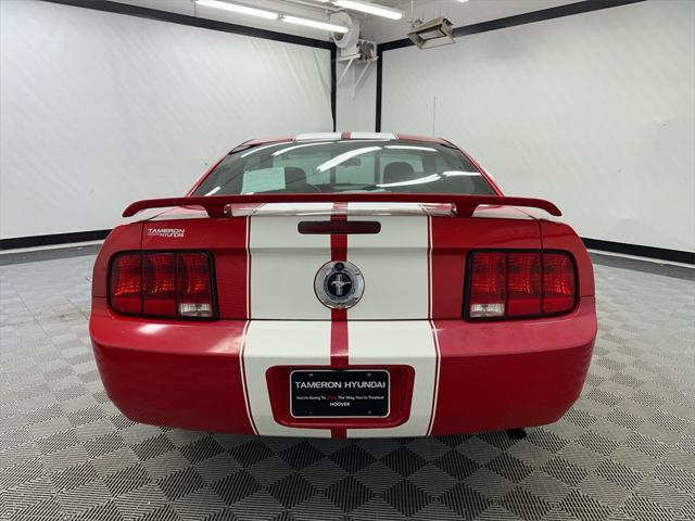 Photo of 2006 Torch Red Clearcoat Ford Mustang