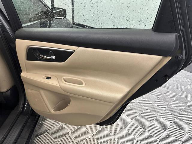 Photo of 2015 Storm Nissan Altima