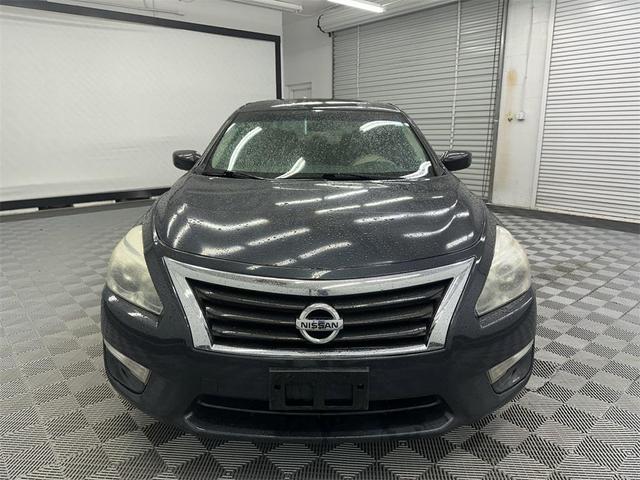 Photo of 2015 Storm Nissan Altima