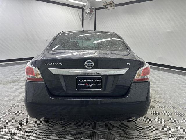 Photo of 2015 Storm Nissan Altima