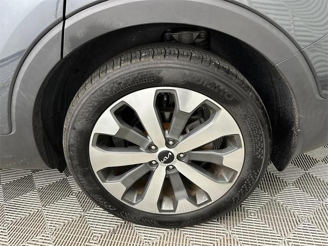 Photo of 2022 Gravity Grey Kia Telluride
