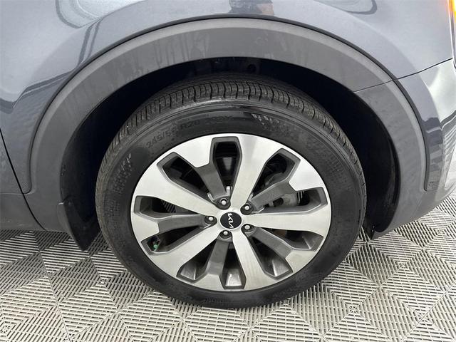 Photo of 2022 Gravity Grey Kia Telluride