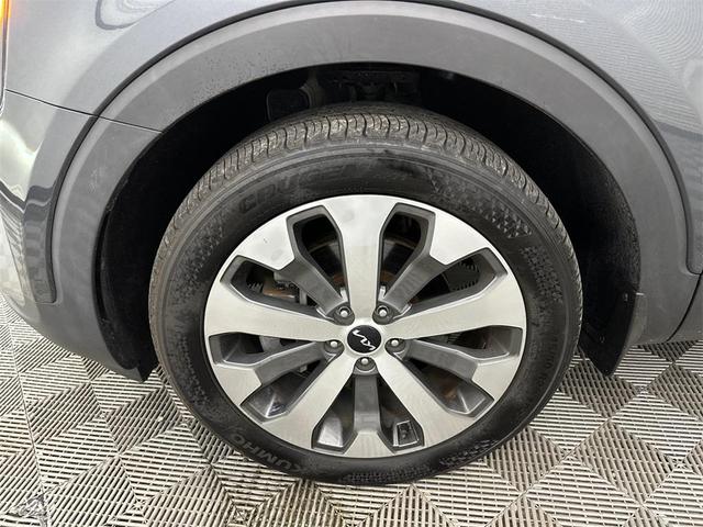 Photo of 2022 Gravity Grey Kia Telluride