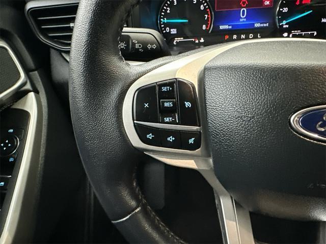 Photo of 2023 Gray Metallic Ford Explorer